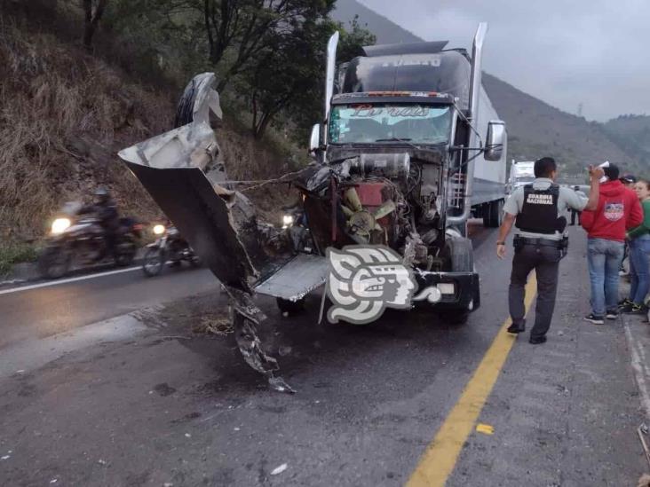 Accidente múltiple en Nogales genera movilización policial