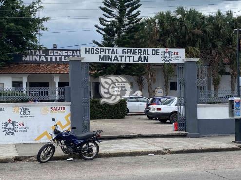 Tras perder a su bebé de 7 meses, mujer continúa sin recibir atención en Hospital General de Minatitlán