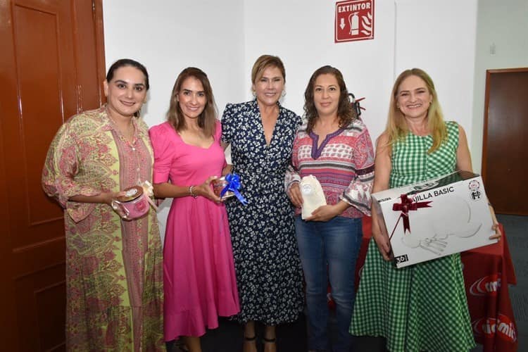 Comité de Damas de CMIC Veracruz festejan el Día de las Madres