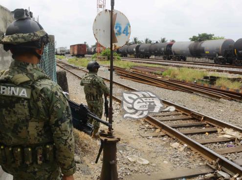 Se pronuncian ferrocarrileros contra presencia de Semar en vías de Coatzacoalcos