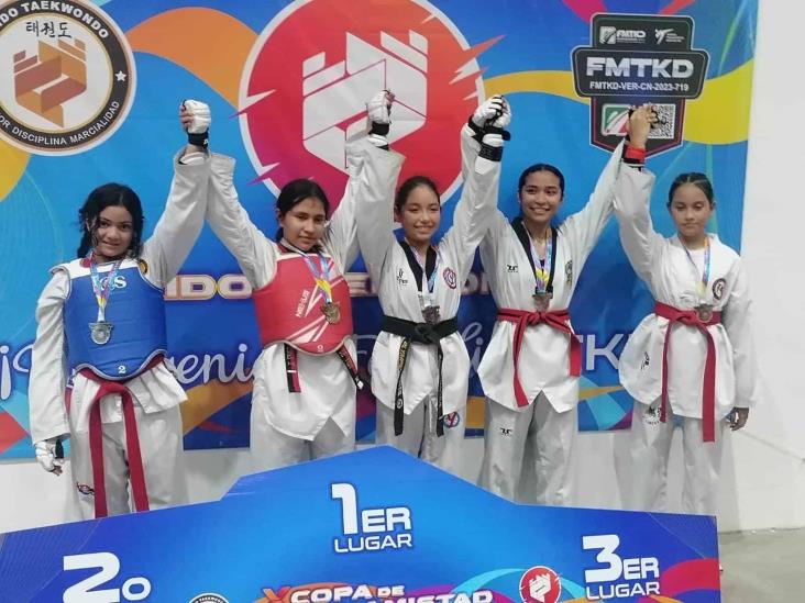 Subieron al podio en la  X Copa de “La Amistad”