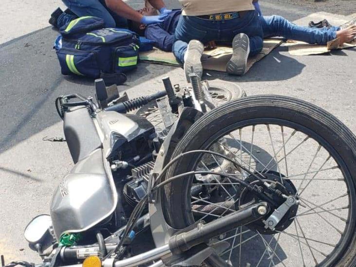 Automovilista atropella a motociclista en Cosamaloapan; se dio a la fuga