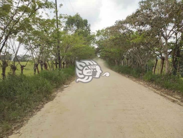 Con lluvia o sequía, caminos en zona rural de Mina son una problemática