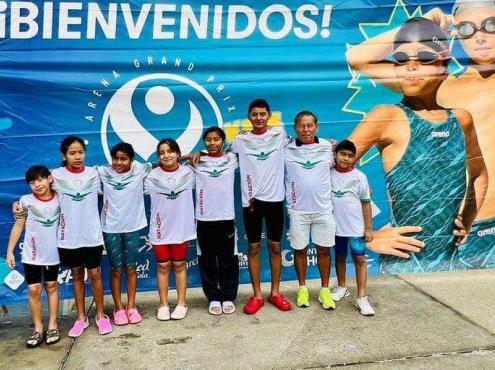 Nadadores del Club Delfines de SIMAC destacan en Guadalajara