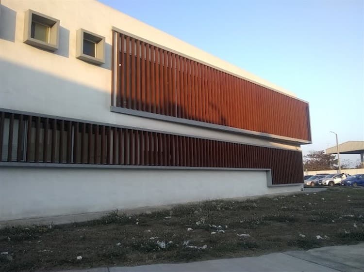 Un horno, salas de juicios orales en Veracruz carecen de aire acondicionado: Pozos Marín