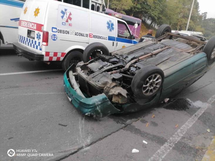 Choque Volcadura En El Bulevar Banderilla