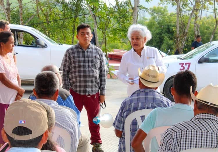 Distribuyen fertilizantes para mil 030 productores del campo en Poza Rica