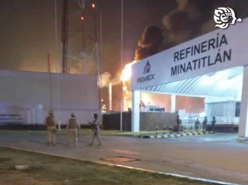 Confirma Pemex cuatro trabajadores lesionados tras incendio en la refinería de Minatitlán