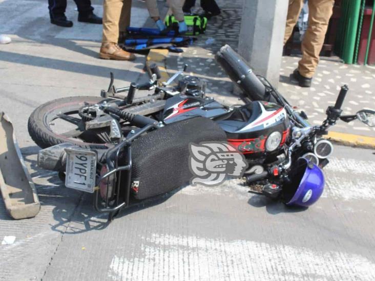 Motociclista resulta lesionado tras accidentarse en la zona centro de Veracruz