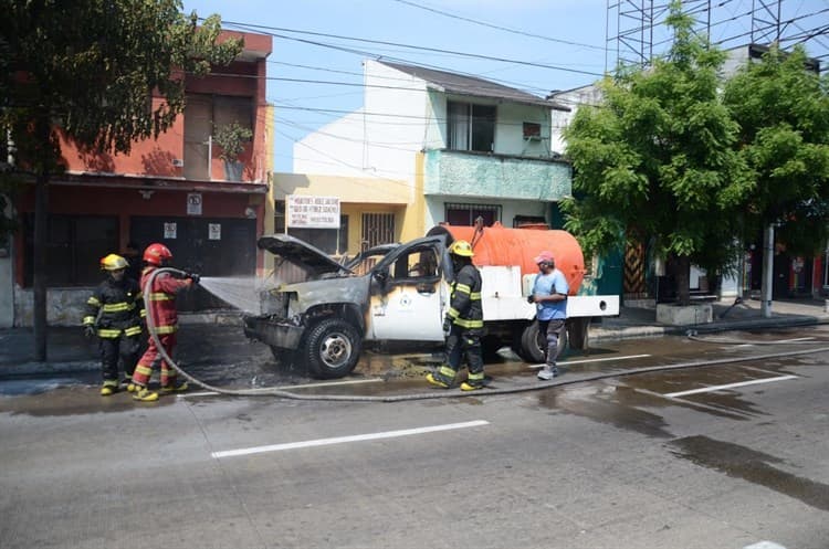 Se incendia pipa cargada con desechos fecales en el centro de Veracruz (+Video)