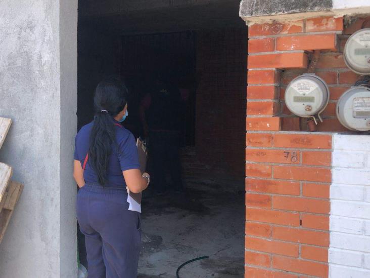Abandonan a persona que padece de sus facultades mentales en fraccionamiento de Veracruz (+Video)