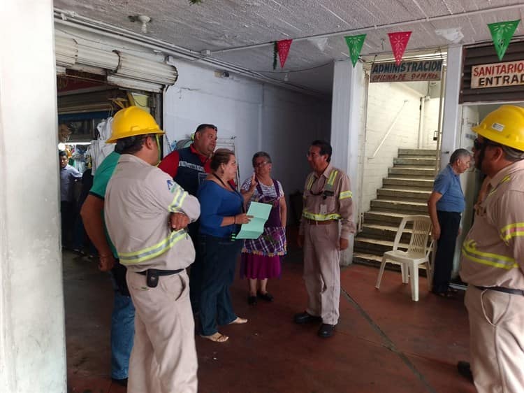 CFE revisará servicio eléctrico a locatarios del mercado Hidalgo por mal uso