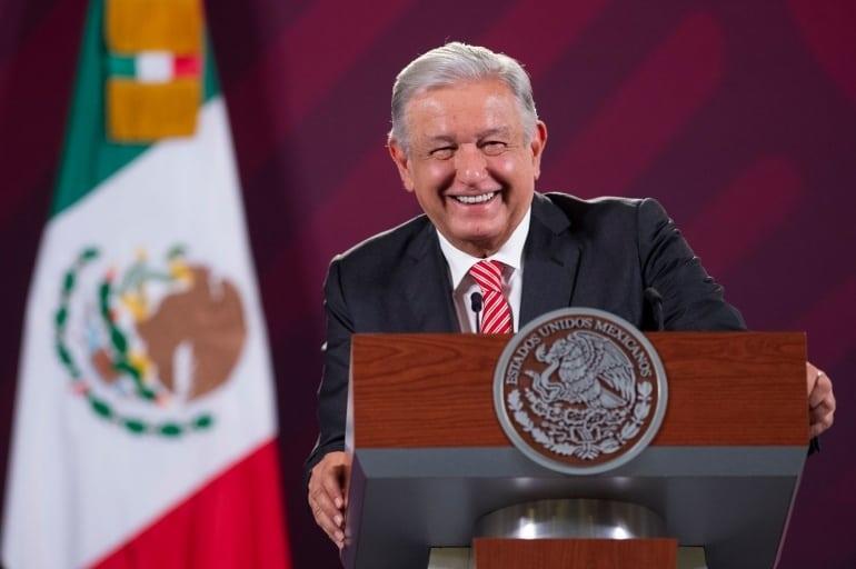 AMLO destaca crecimiento de 3.7% en la economía de México en primer trimestre de 2023