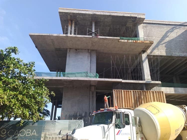 Reinician obras en plaza comercial de Villa del Mar en Veracruz