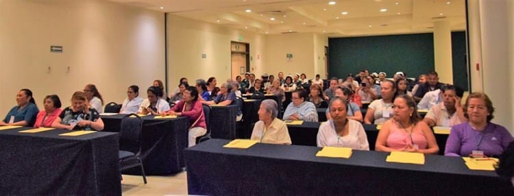 Realiza IMSS Veracruz Norte curso de Actualización Anual de Parteras Rurales