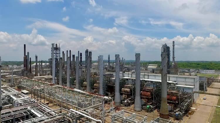 Visita Romero Oropeza dos instalaciones de Pemex en Coatzacoalcos