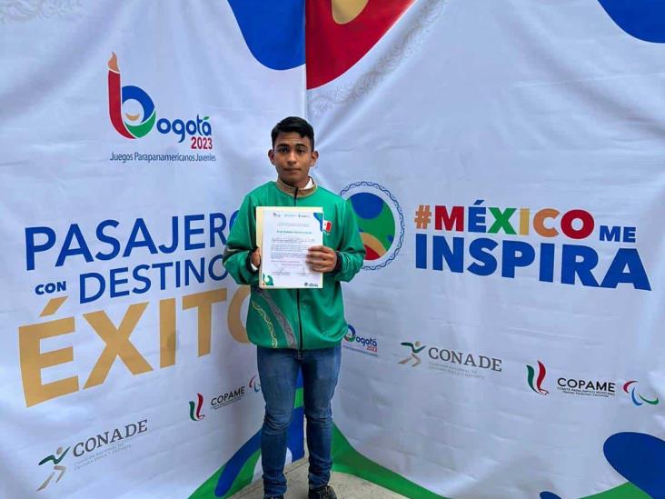 Entregan uniformes a delegación mexicana paralímpica