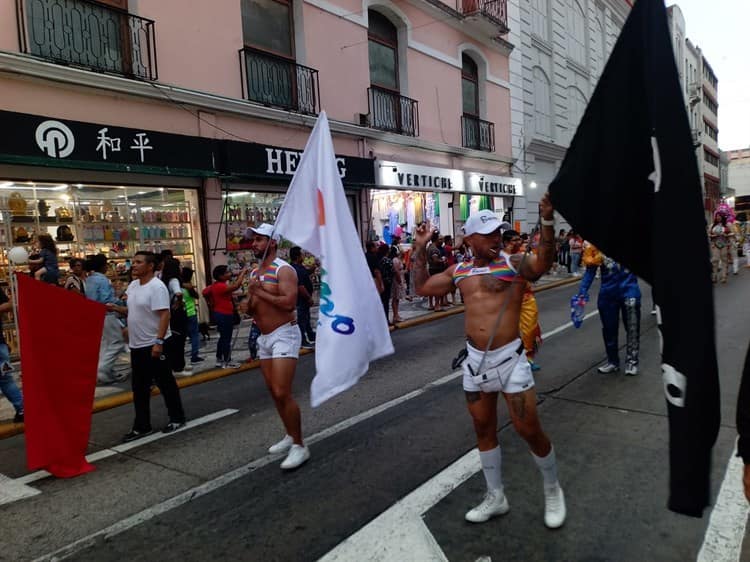 ¡Con toda la actitud! Comunidad LGBT+ realiza papaqui de inclusión en Veracruz