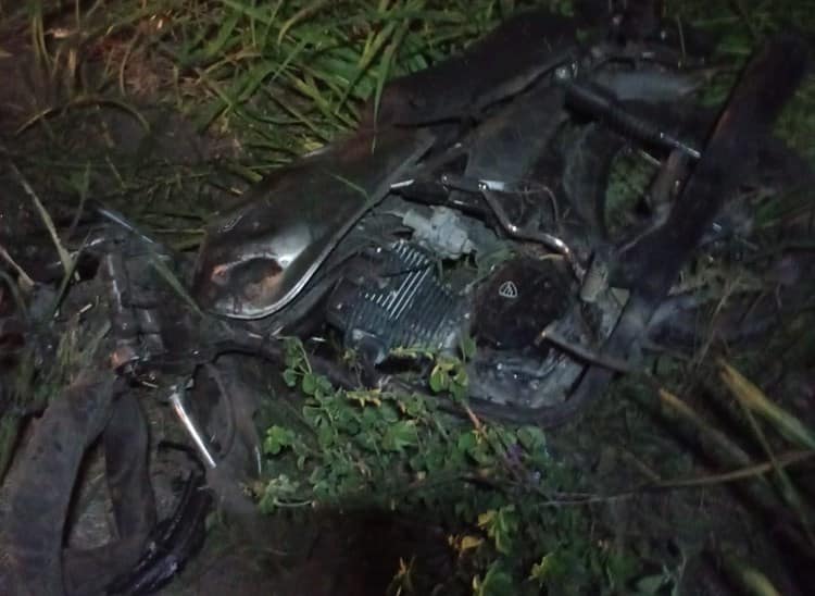 Fallece campesino al chocar su motocicleta con una camioneta en La Antigua