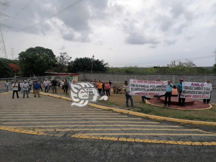 Pobladores protestan tras alerta en Laguna Verde; exigen información a CFE (+Video)