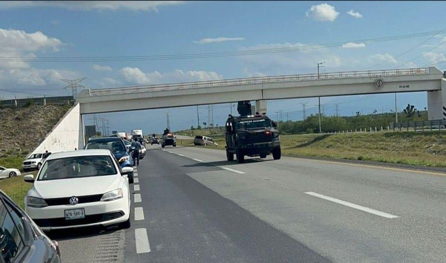 Balacera entre Fuerza Civil y delincuencia deja 10 abatidos sobre la autopista Monterrey-Nuevo Laredo