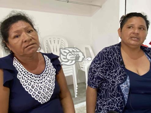 Madres hacen llamado desesperado a AMLO para traer a Minatitlán a fallecidos en carreterazo
