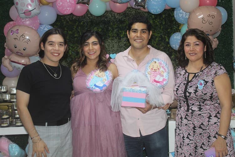 Julio Cerdán y Brianda Lagunes revelan el género de su bebé