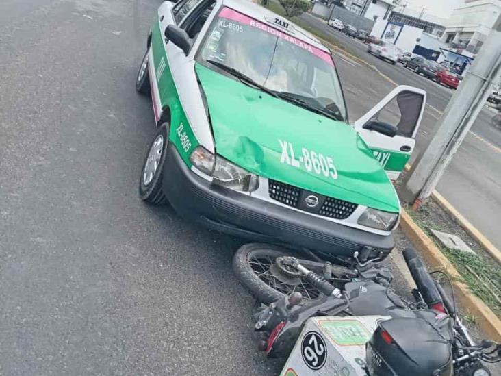 Taxi Choca Contra Moto Repartidor De El Fasti En Las Trancas 3822