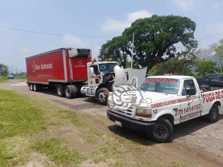 Tráiler estuvo a punto de arder en la Fortín-Huatusco