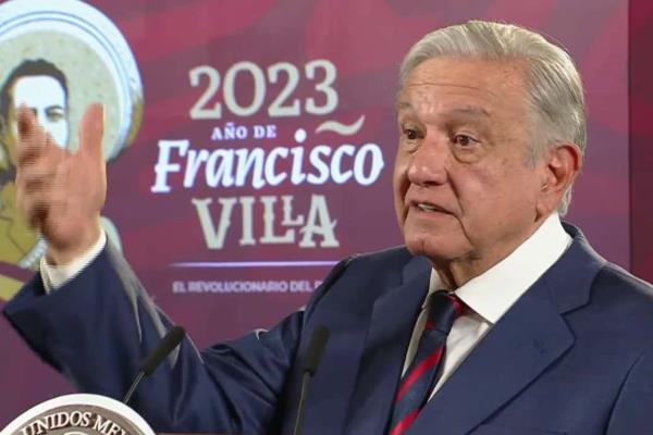 Periodistas son corresponsables de decadencia de México: AMLO