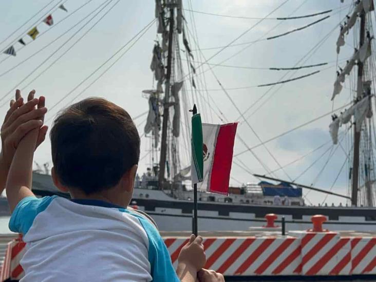 Buque venezolano Simón Bolívar zarpa de Veracruz (+video)