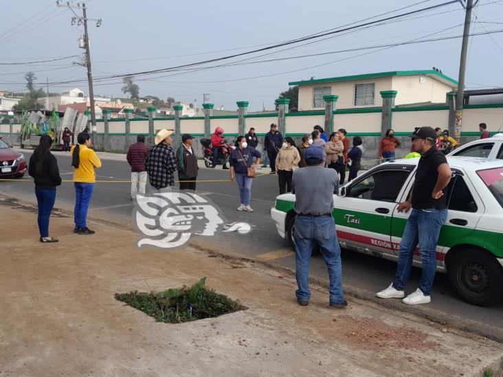 Denuncian falta de agua potable en escuela de Chiconquiaco