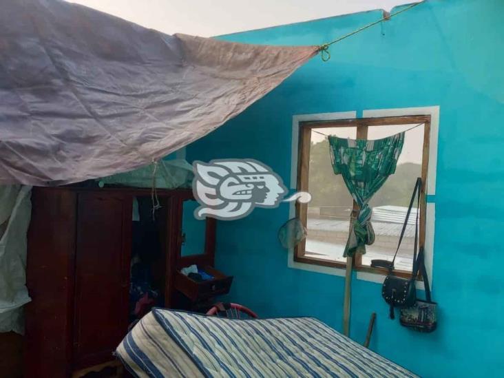 Trasladan a más de 30 personas a albergue tras tromba en sur de Veracruz