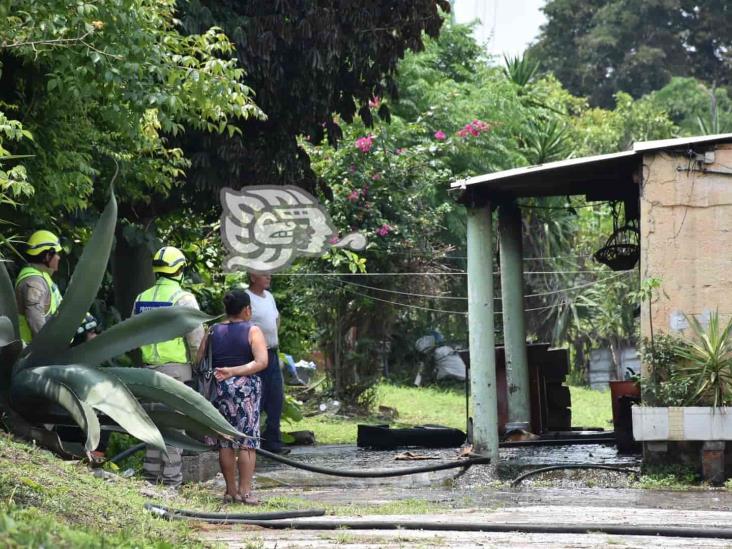 Incendio devasta domicilio en unidad habitacional de Orizaba (+Video)