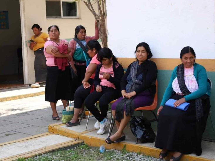 Participan más de 200 mujeres en estudios de salud en Atlahuilco