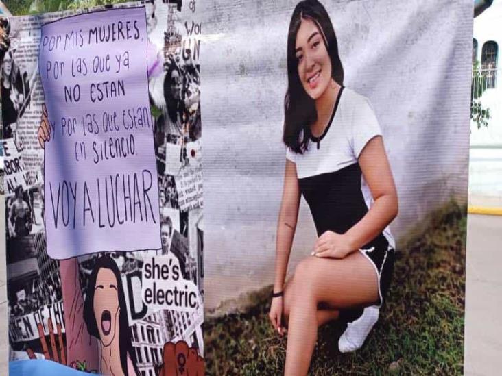 Maestro ligado a suicidio de alumna en Tuzamapan se refugia en Supervisión Escolar