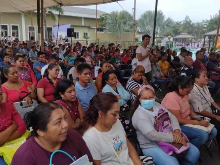 En Ixtaczoquitlán, entregan tarjetas del Programa Mejora tu Vivienda (+Video)