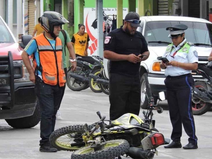 Chocan motociclistas en Tierra Blanca; hay tres lesionados