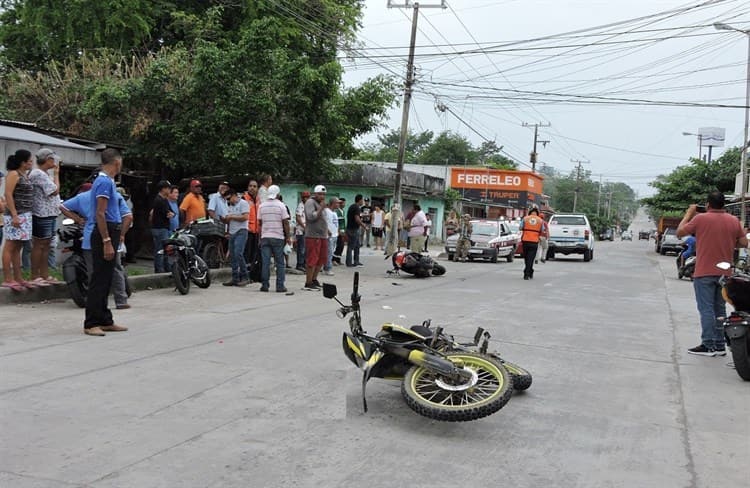 Choque de motos en Tierra Blanca deja tres lesionados