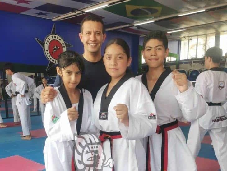 Taekwondoínes de Coatzacoalcos representarán a México en Mundial Escolar