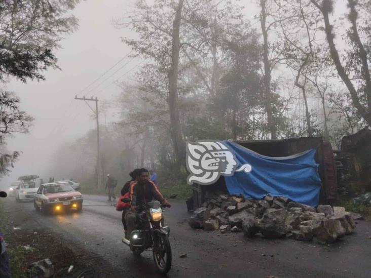 Fuerte choque y volcadura en la Fortín-Huatusco