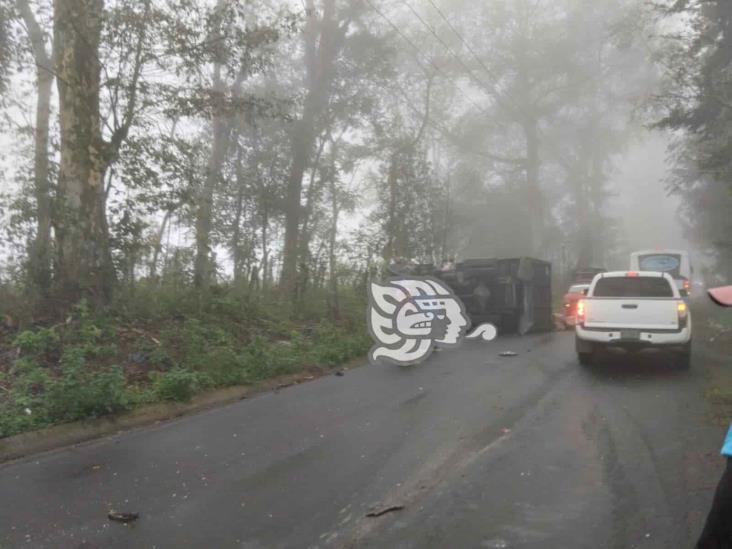 Fuerte choque y volcadura en la Fortín-Huatusco