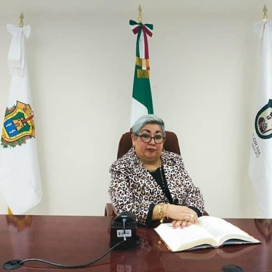 Cuitláhuac insiste en ligar a jueza con Compa Playa y le exige probar su tortura
