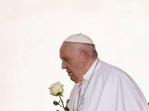 Papa Francisco, en buenas condiciones tras operación: Vaticano