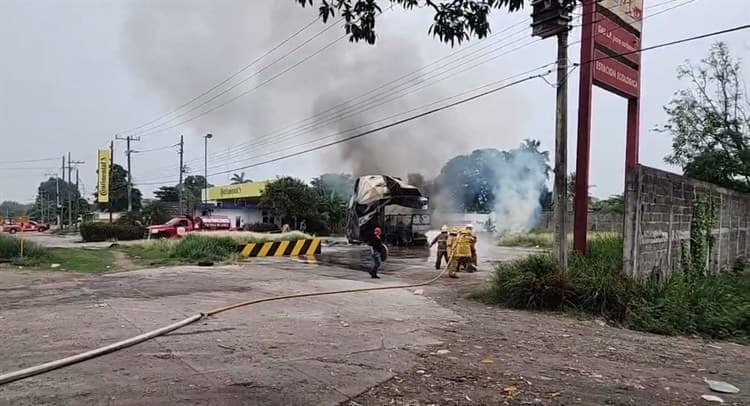 Incendio en estación de gas en Tierra Blanca deja 2 heridos