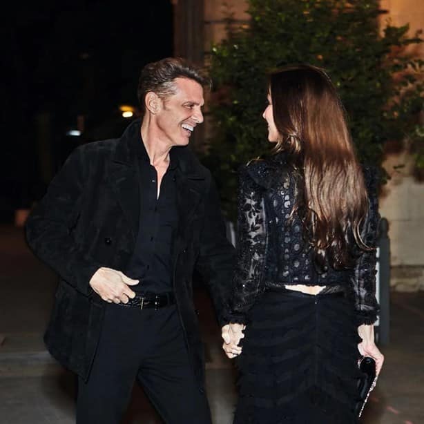 ¡Cuánto amor! Paloma Cuevas y Luis Miguel en calles de París