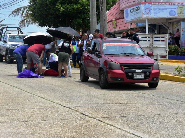 Arrollan a abuela en Coatzacoalcos; responsable iba mensajeando