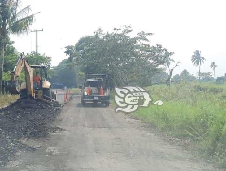 ¡Atento! Carretera antigua de Agua Dulce a Coatzacoalcos sigue en rehabilitación