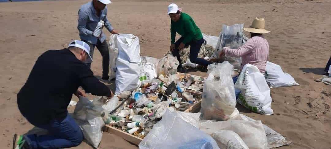 Playas siguen sufriendo contaminación por desechos sólidos,  urge crear conciencia