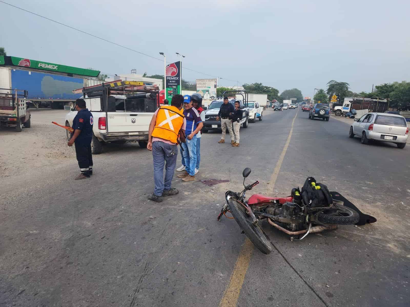 Pareja Herida En Choque De Moto Y Camioneta En Tierra Blanca 